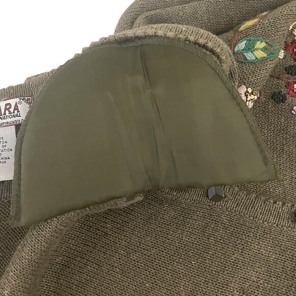 Tiara International Floral Embroidered Button Front Sweater Cottagecore Medium - Picture 10 of 11